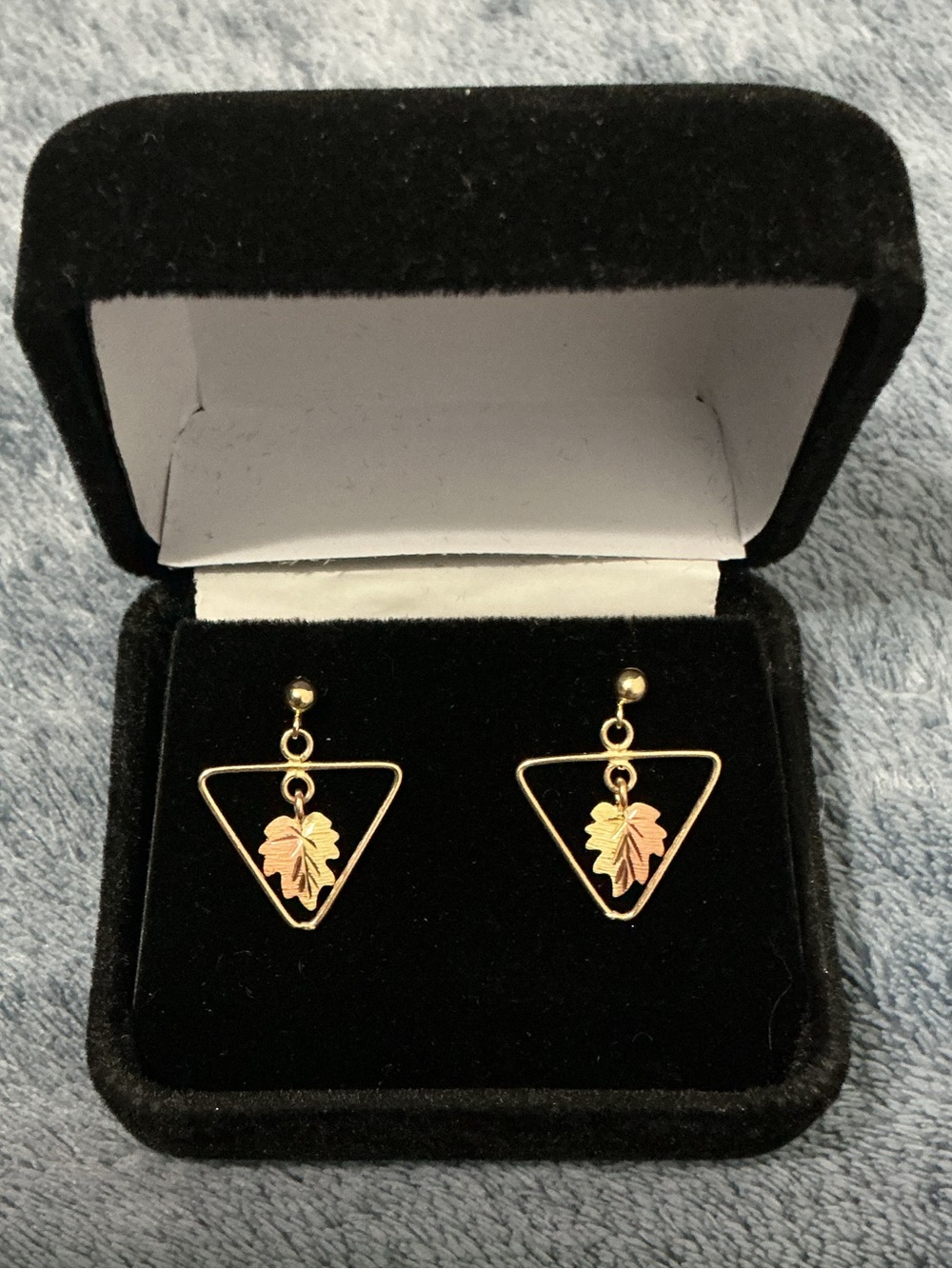 10K Black Hills Gold Earrings Made By Dakota West Designs